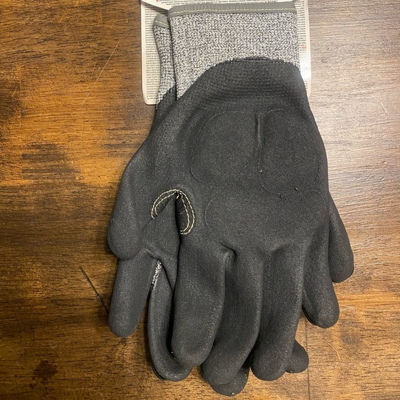 Deltaplus VV910 EOS NOCUT Safety Gloves - Picture 2 of 5